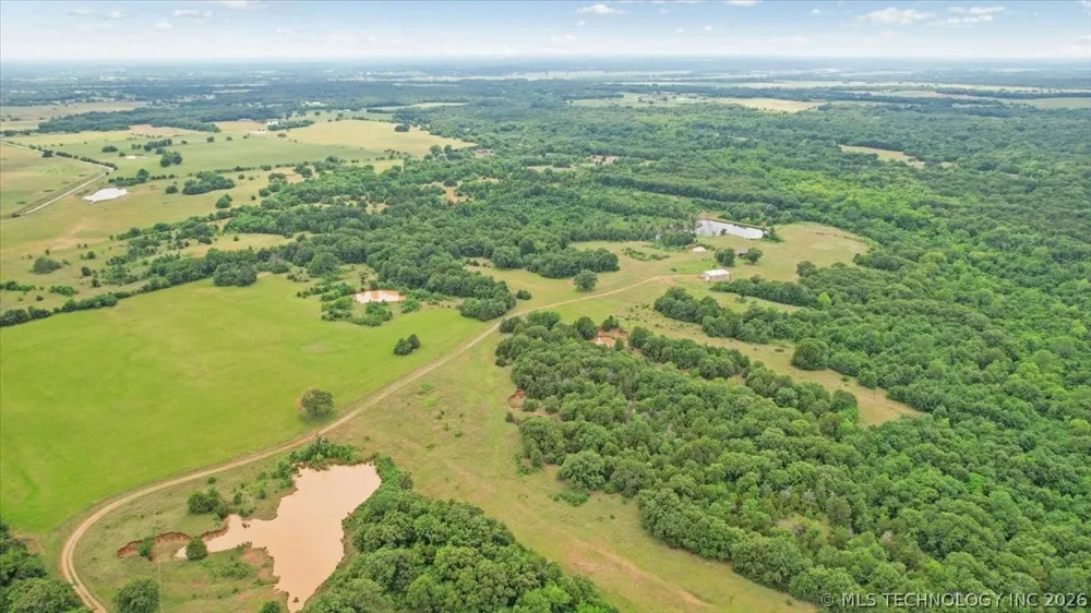 748 Bloomfield Road Hendrix, OK 74741