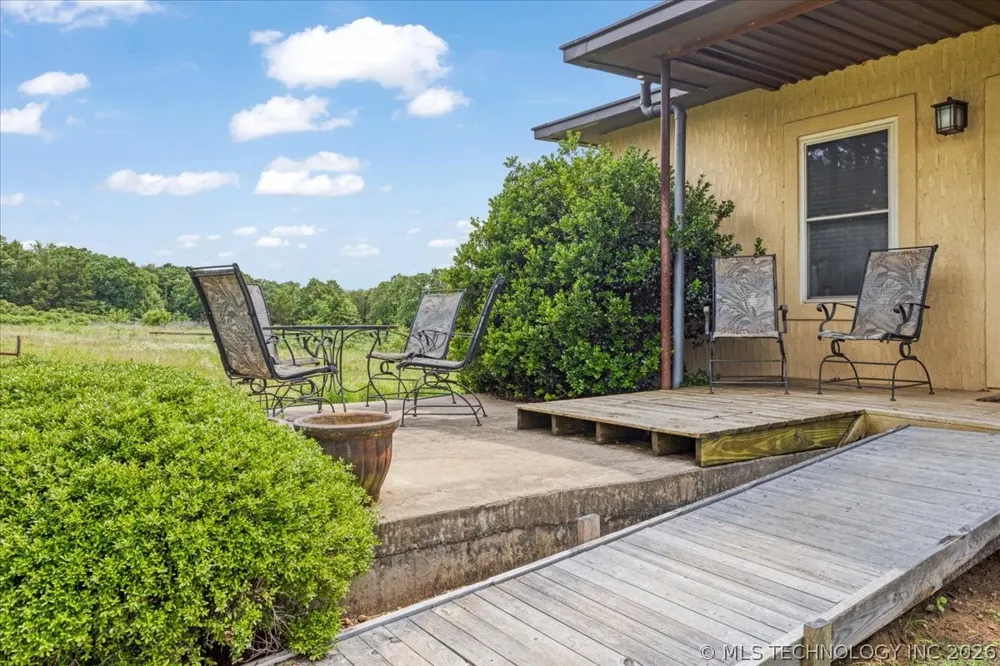 748 Bloomfield Road Hendrix, OK 74741