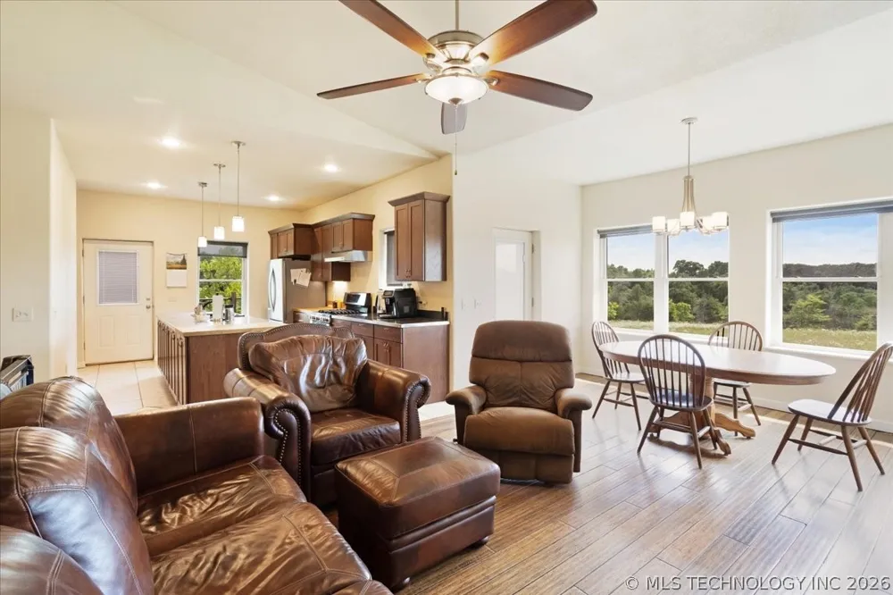748 Bloomfield Road Hendrix, OK 74741