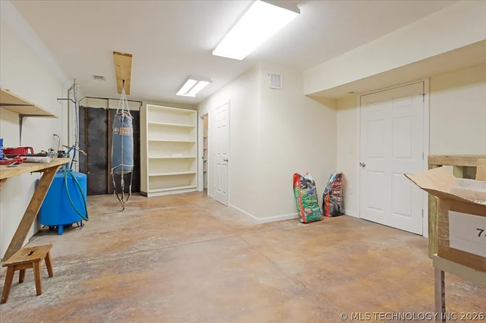 748 Bloomfield Road Hendrix, OK 74741