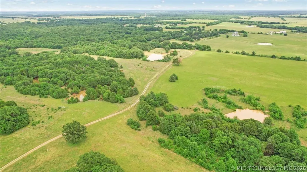 748 Bloomfield Road Hendrix, OK 74741