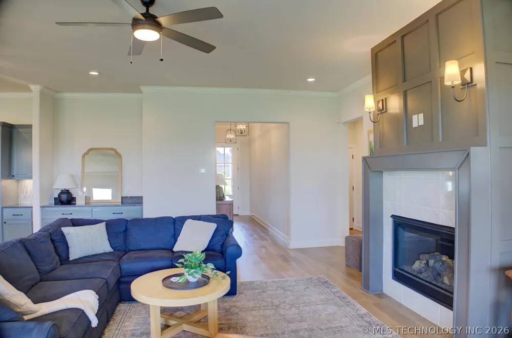 16713 S 1st EastAvenue Glenpool, OK 74033