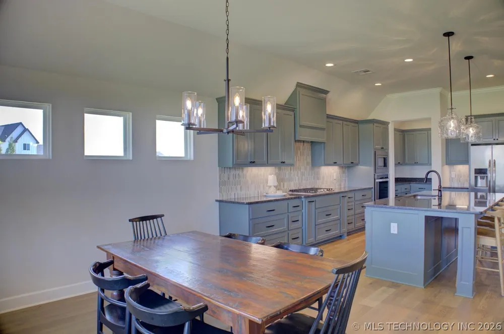 16713 S 1st EastAvenue Glenpool, OK 74033