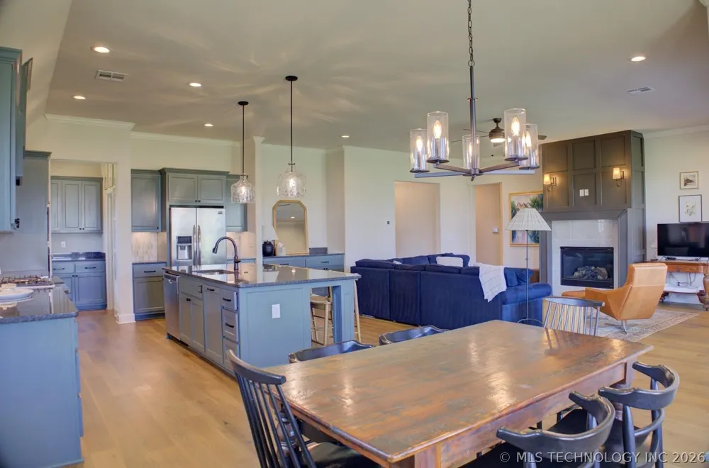 16713 S 1st EastAvenue Glenpool, OK 74033