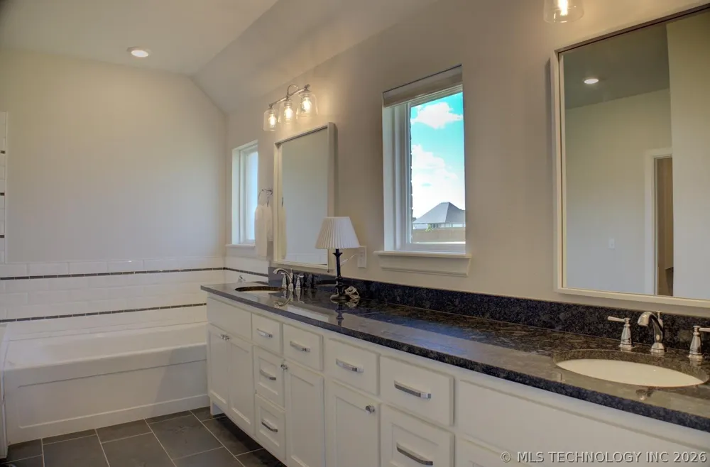 16713 S 1st EastAvenue Glenpool, OK 74033