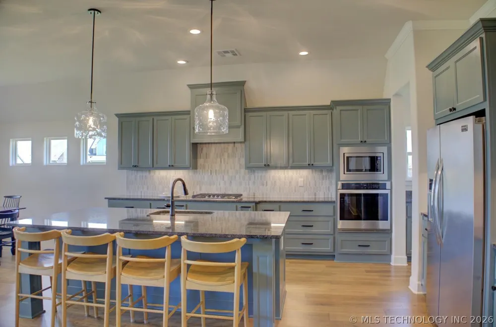 16713 S 1st EastAvenue Glenpool, OK 74033