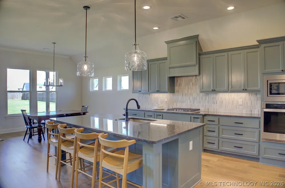 16713 S 1st EastAvenue Glenpool, OK 74033