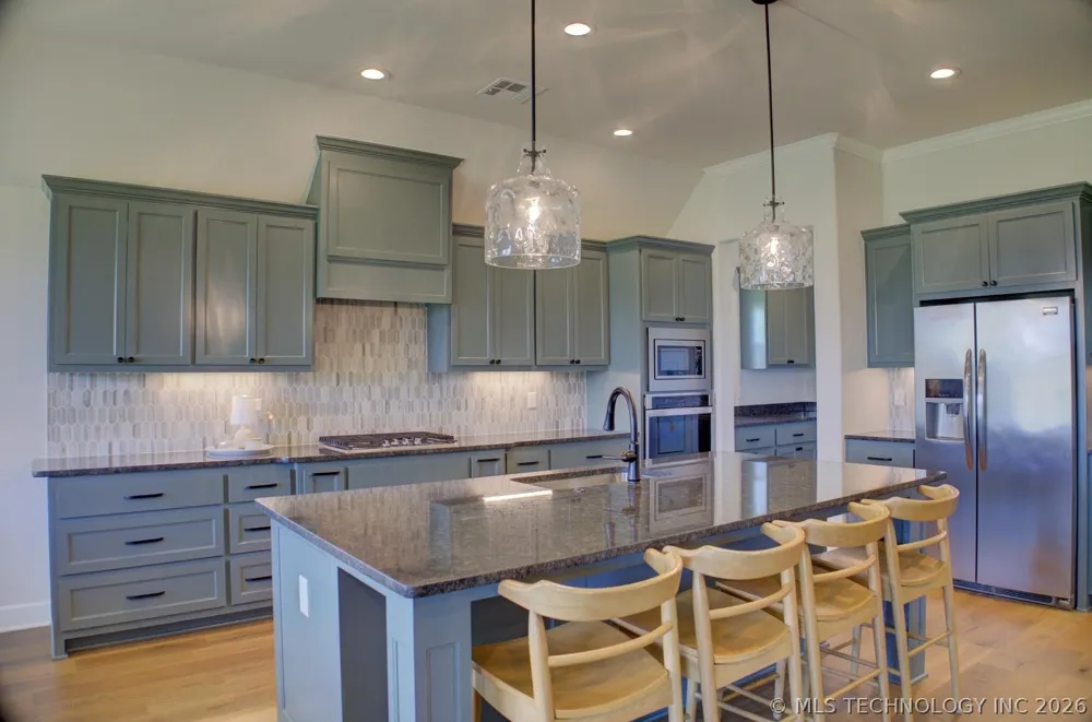 16713 S 1st EastAvenue Glenpool, OK 74033