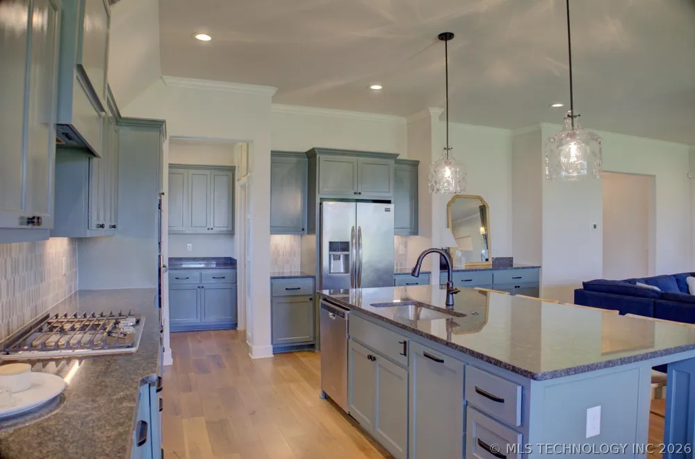 16713 S 1st EastAvenue Glenpool, OK 74033