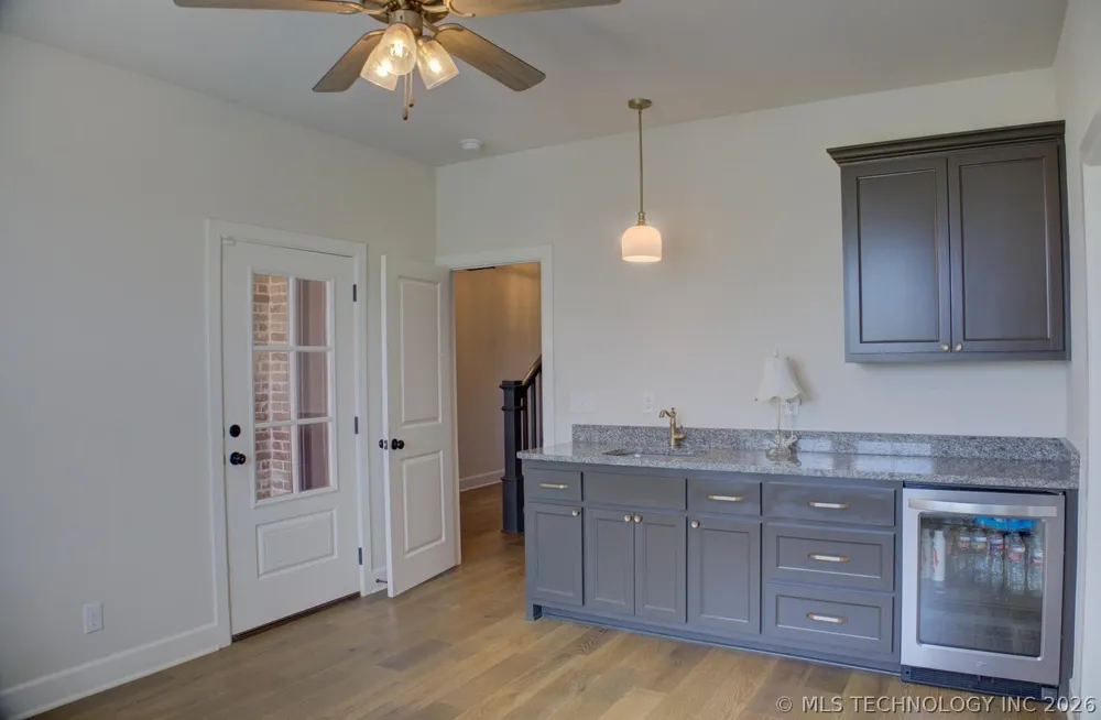 16713 S 1st EastAvenue Glenpool, OK 74033