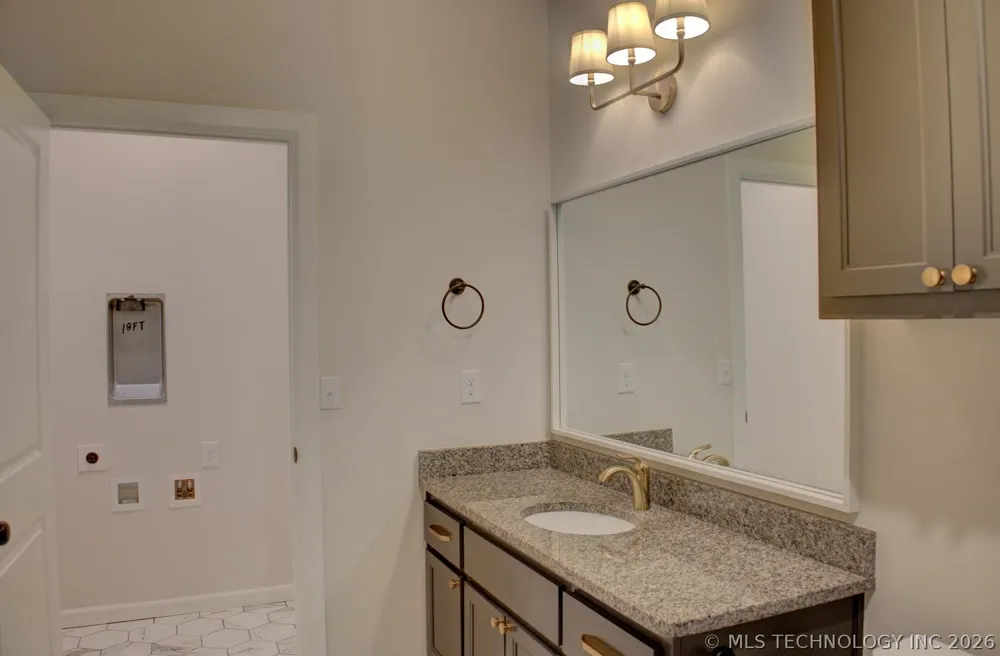 16713 S 1st EastAvenue Glenpool, OK 74033