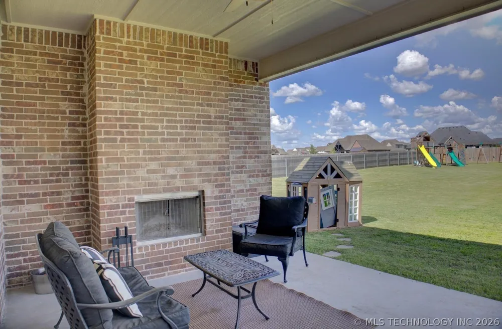 16713 S 1st EastAvenue Glenpool, OK 74033