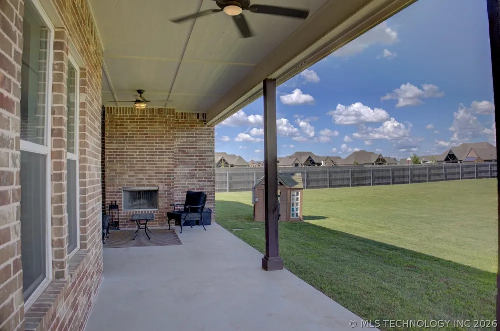 16713 S 1st EastAvenue Glenpool, OK 74033