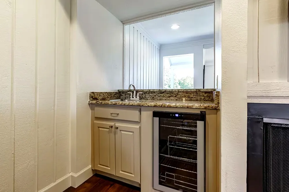 133 World Of Tennis Square Lakeway, TX 78738