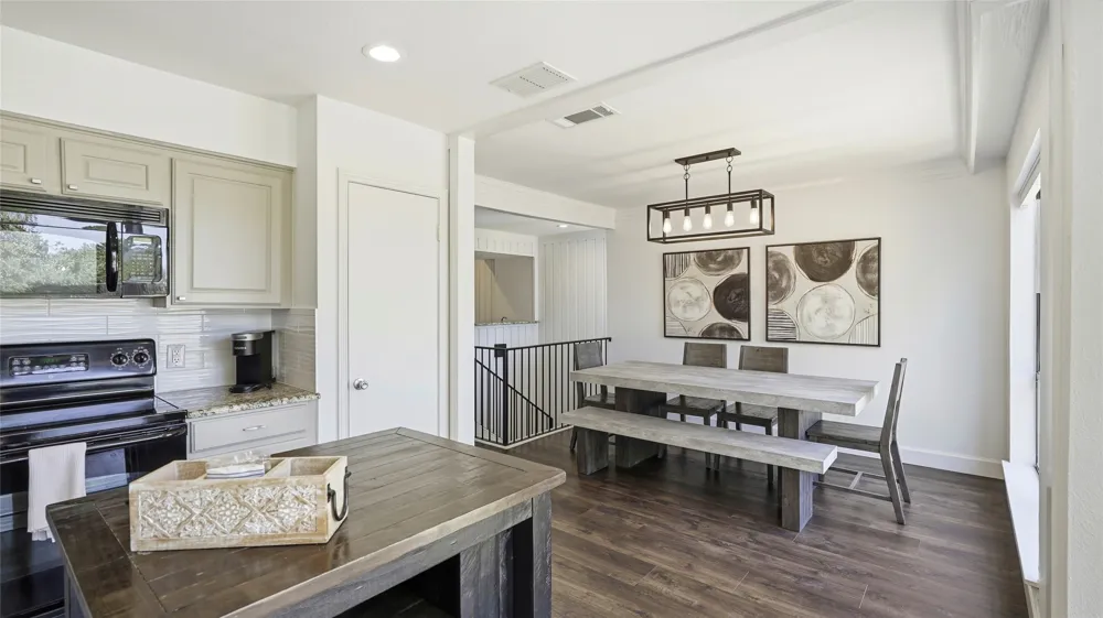 133 World Of Tennis Square Lakeway, TX 78738