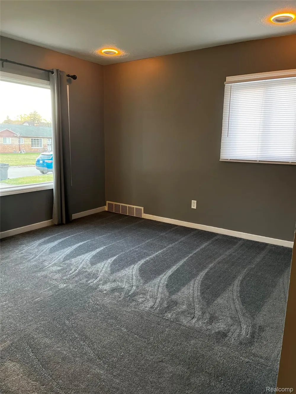 26912 Colgate Street Inkster City, MI 48141