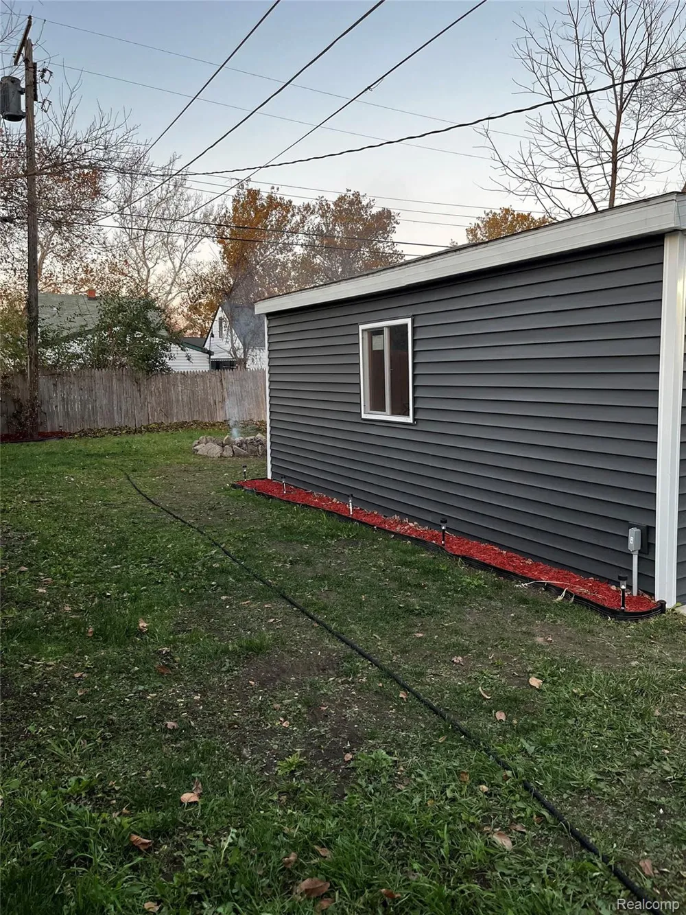 26912 Colgate Street Inkster City, MI 48141