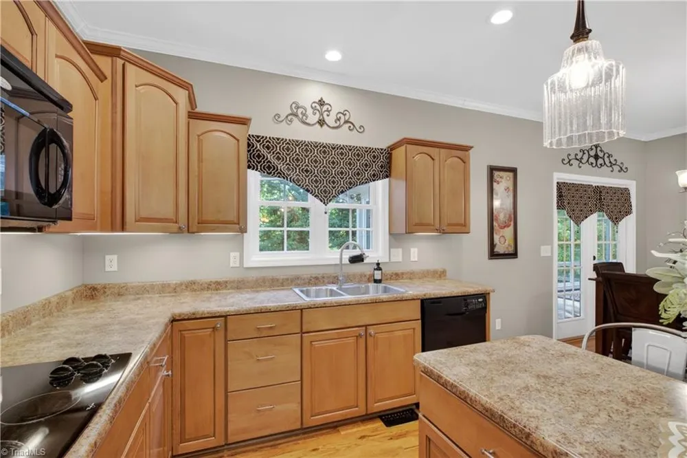1380 Ridgewood Circle Asheboro, NC 27203