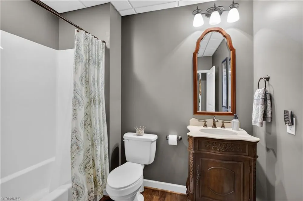 1380 Ridgewood Circle Asheboro, NC 27203