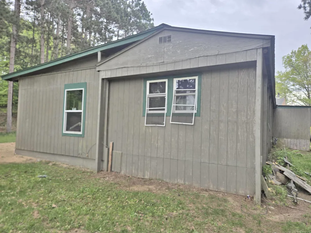 1915 W Garfild Road Grant Township, MI 49446