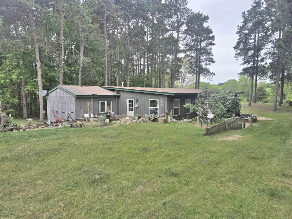 1915 W Garfild Road Grant Township, MI 49446