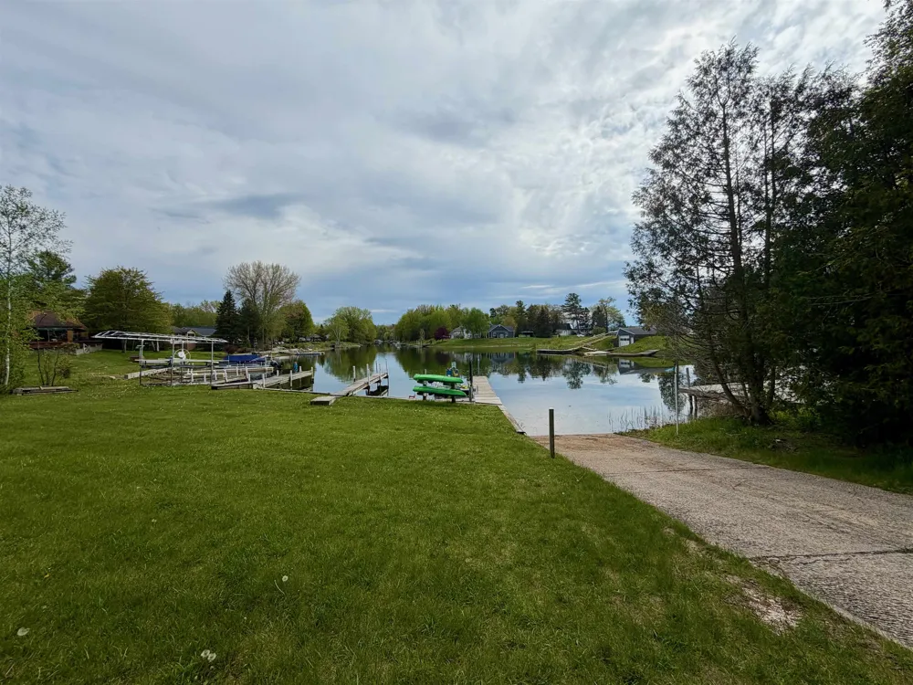 6831 E Harbor Drive Elk Rapids Township, MI 49629