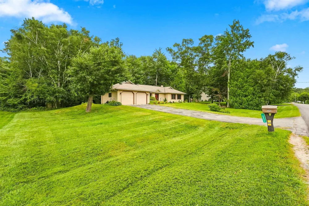 6831 E Harbor Drive Elk Rapids Township, MI 49629
