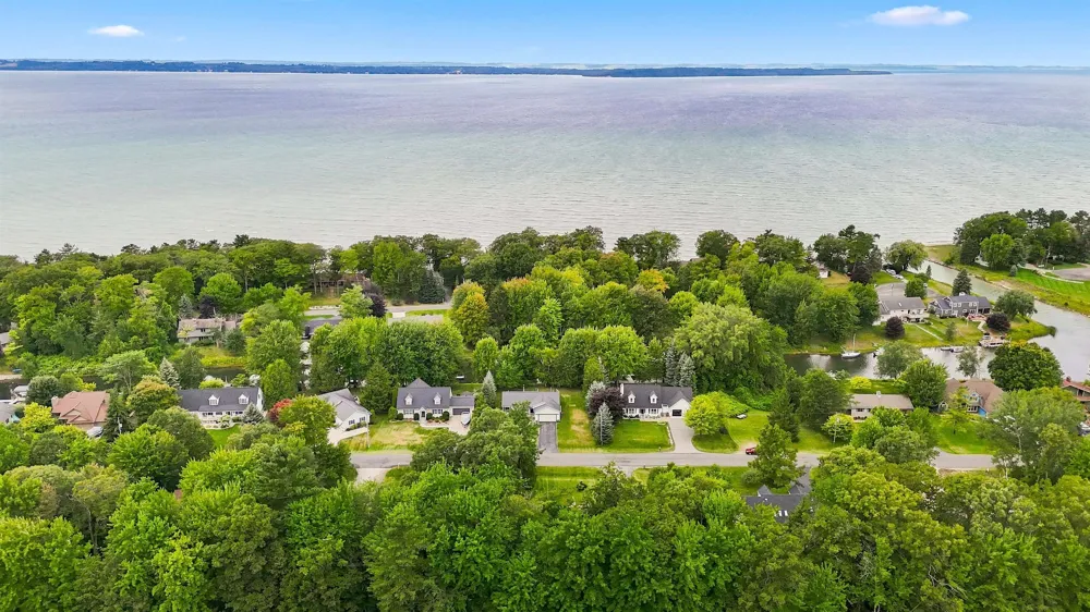 6831 E Harbor Drive Elk Rapids Township, MI 49629