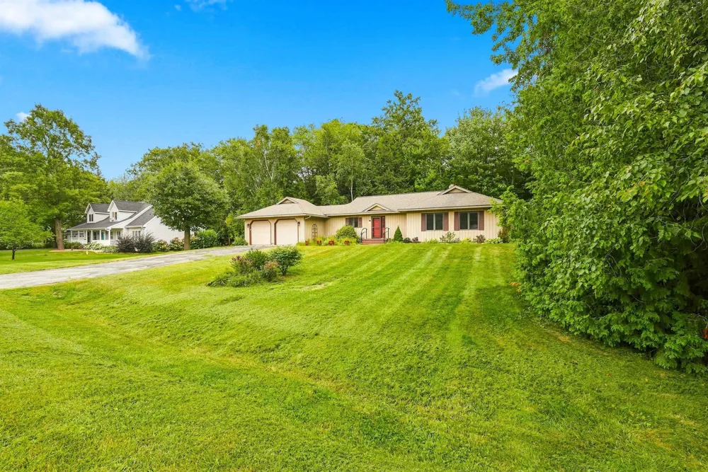 6831 E Harbor Drive Elk Rapids Township, MI 49629