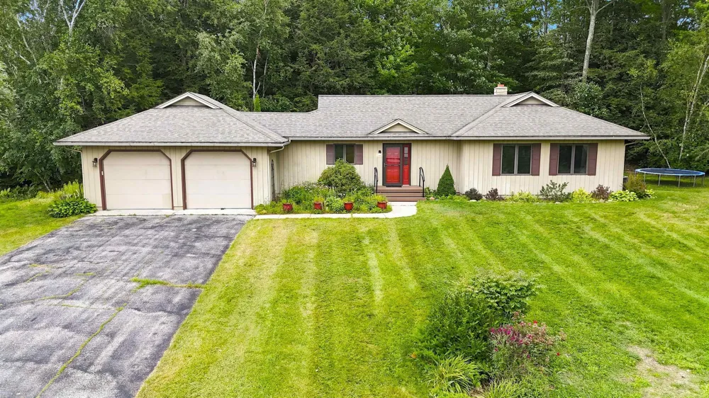 6831 E Harbor Drive Elk Rapids Township, MI 49629