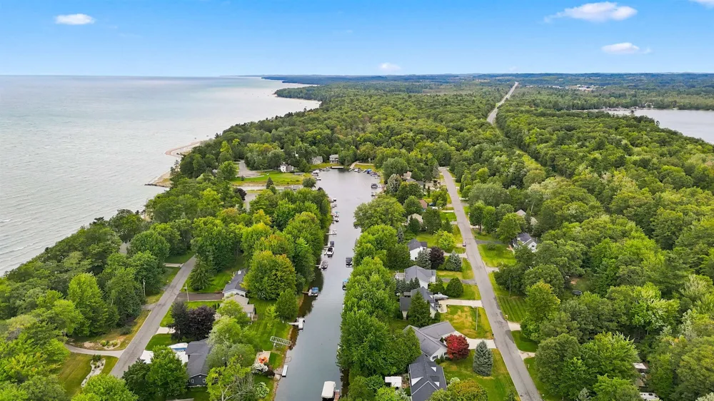 6831 E Harbor Drive Elk Rapids Township, MI 49629