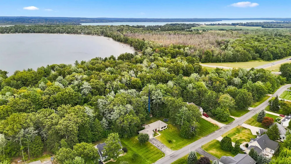 6831 E Harbor Drive Elk Rapids Township, MI 49629