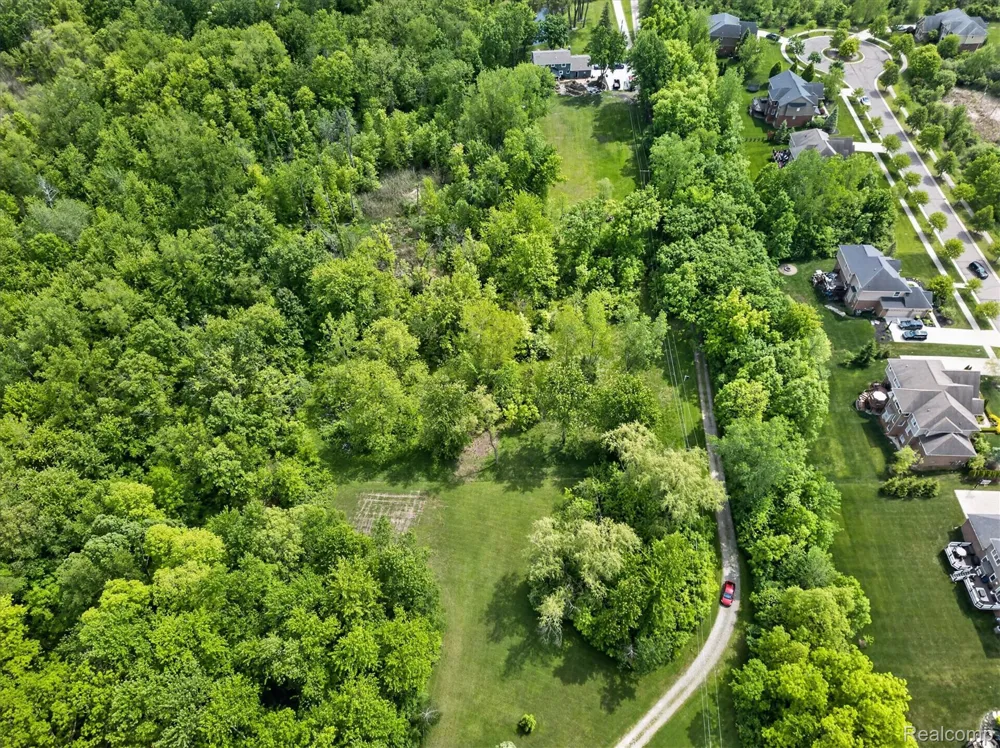 9 Mile Road Novi City, MI 48374