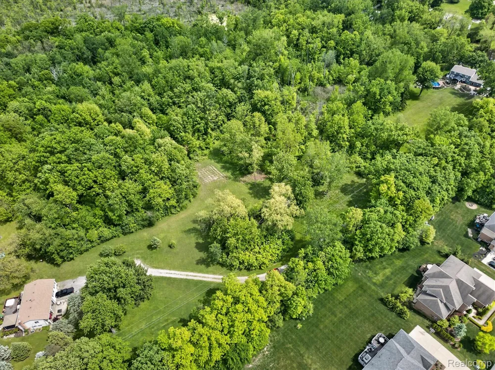 9 Mile Road Novi City, MI 48374