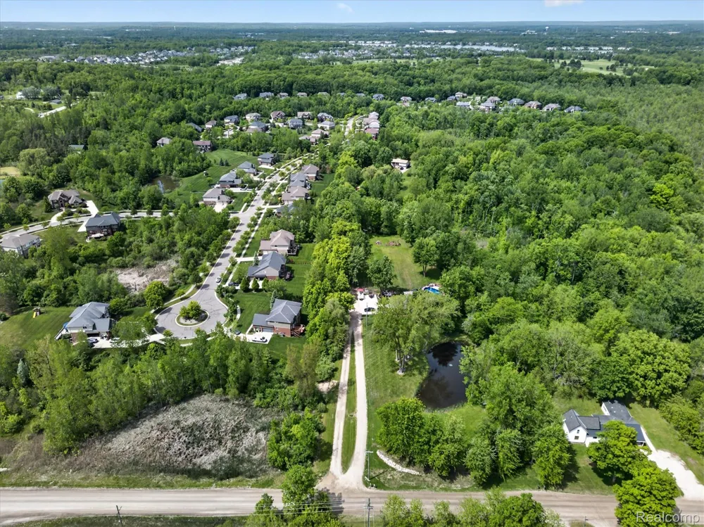 9 Mile Road Novi City, MI 48374