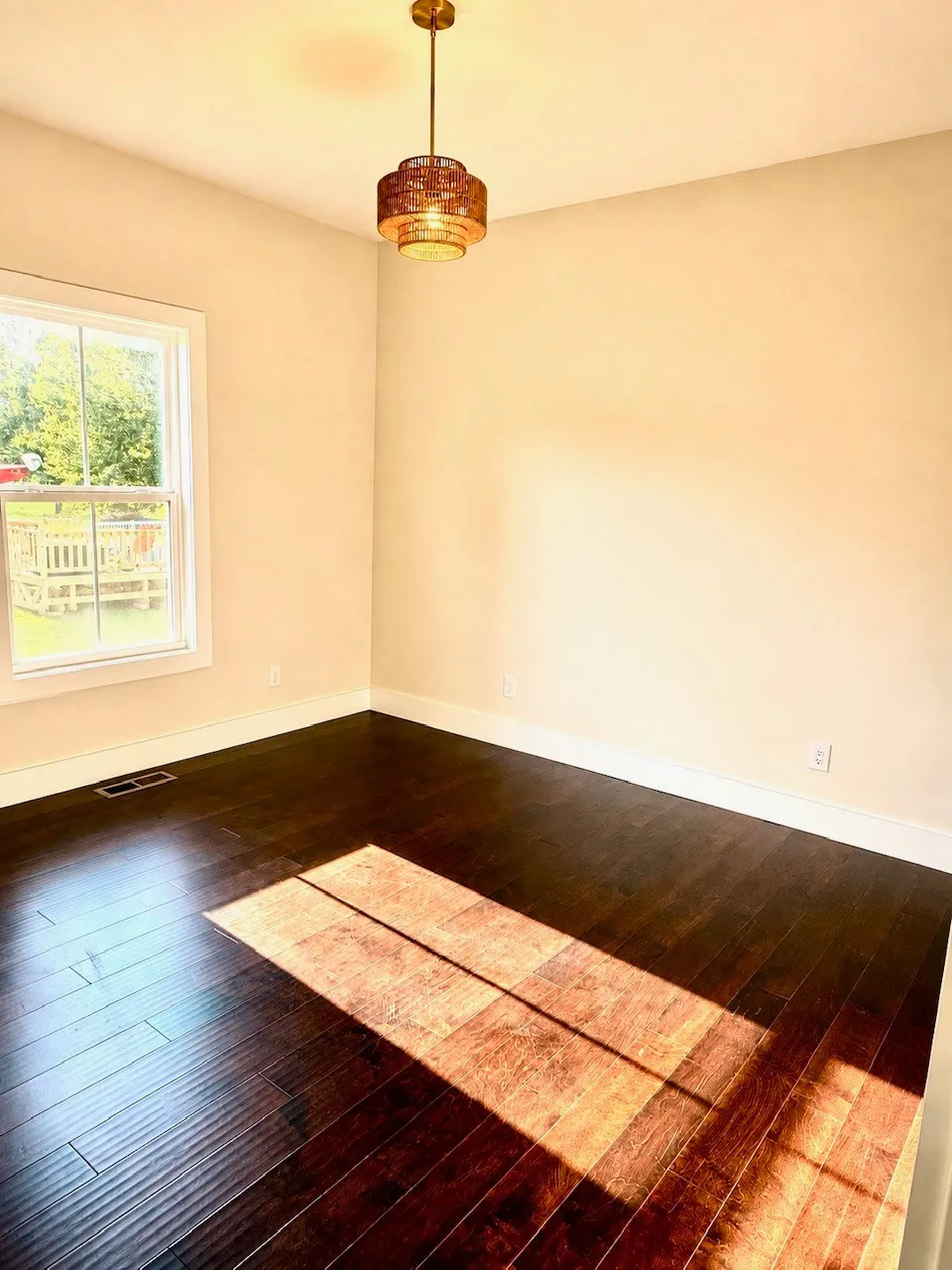 114 Honeysuckle Ln Sparta, TN 38583