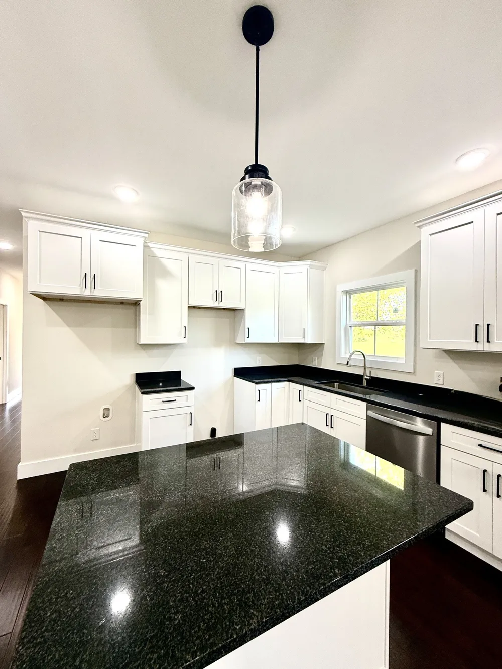 114 Honeysuckle Ln Sparta, TN 38583
