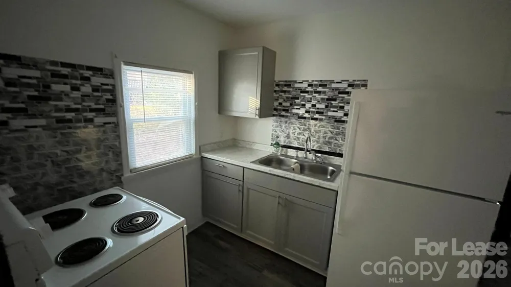 635 Smith Street Kannapolis, NC 28083