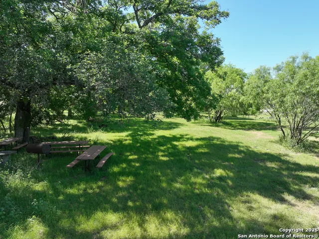 173 Pvt Rd 3820 Utopia, TX 78884