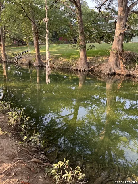173 Pvt Rd 3820 Utopia, TX 78884