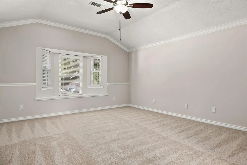 602 Oak Briar Drive Kemah, TX 77565