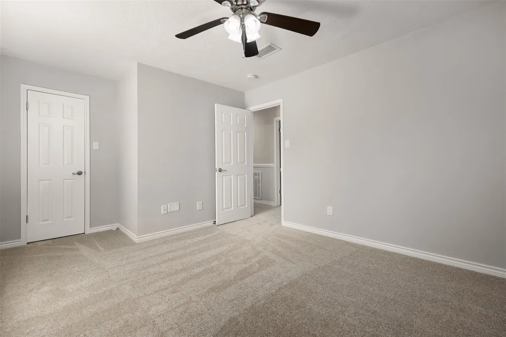 602 Oak Briar Drive Kemah, TX 77565