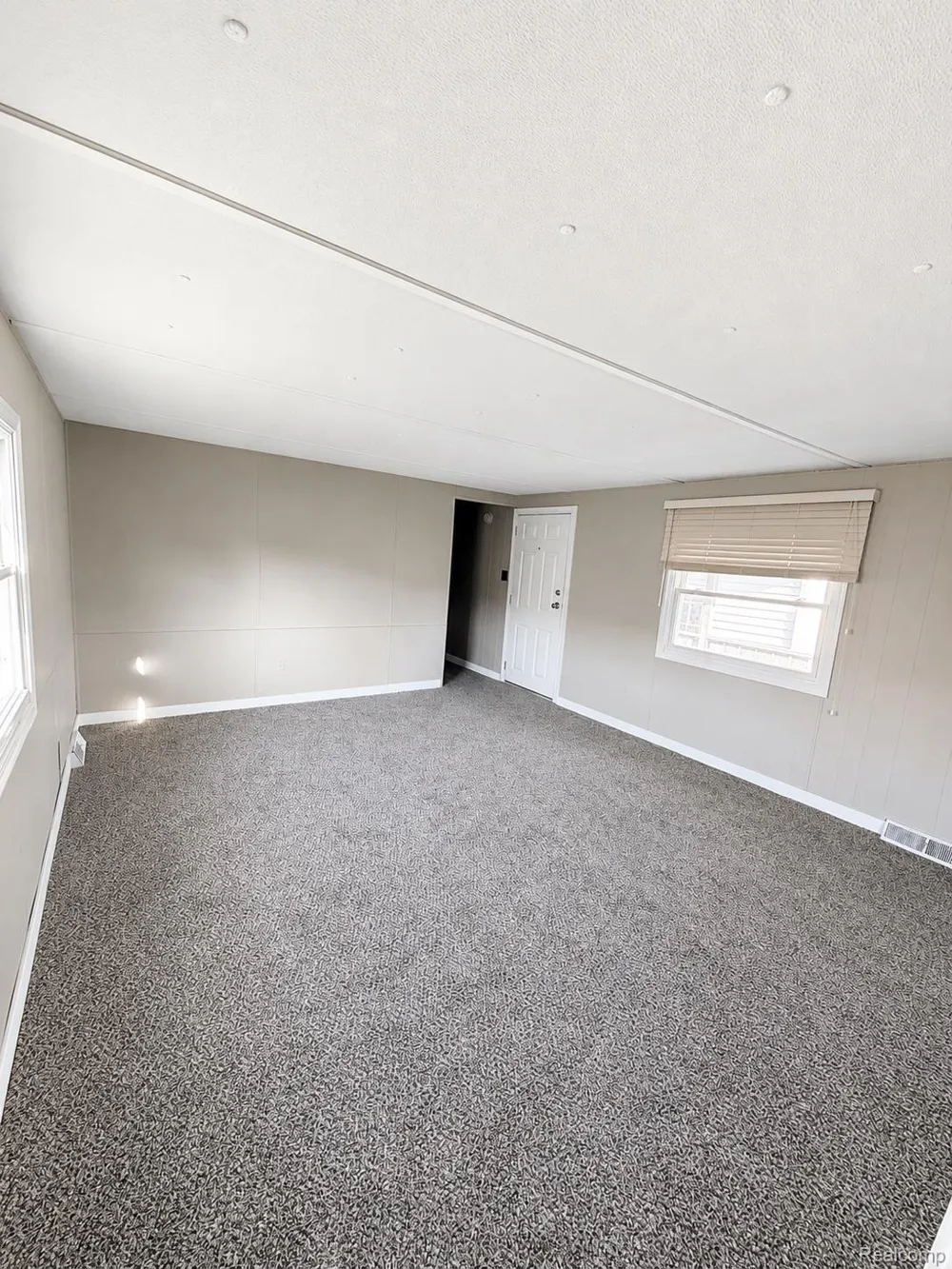 107 Foxpointe Ct Swartz Creek City, MI 48473