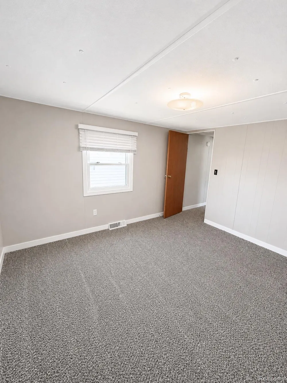 107 Foxpointe Ct Swartz Creek City, MI 48473