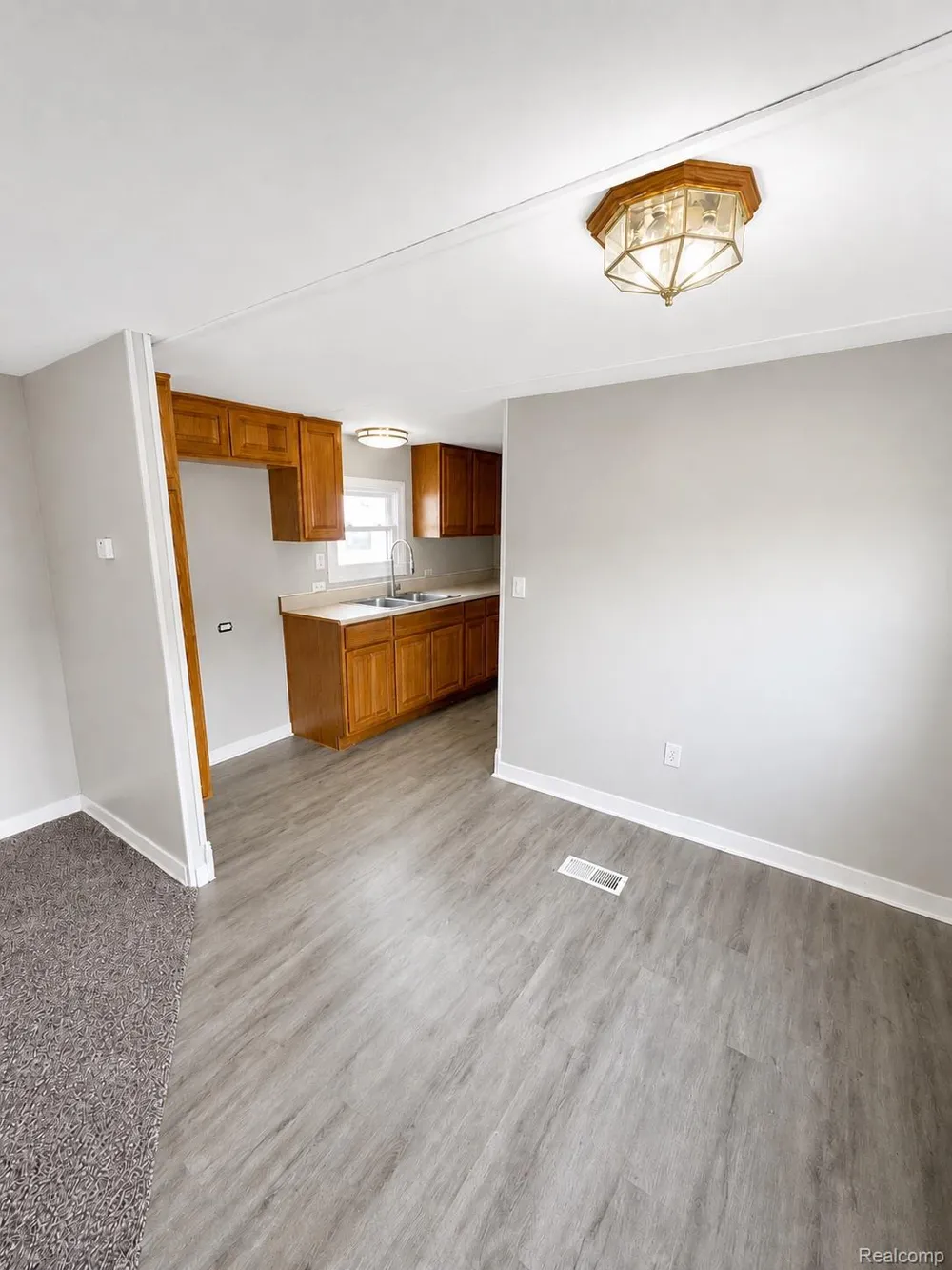 107 Foxpointe Ct Swartz Creek City, MI 48473