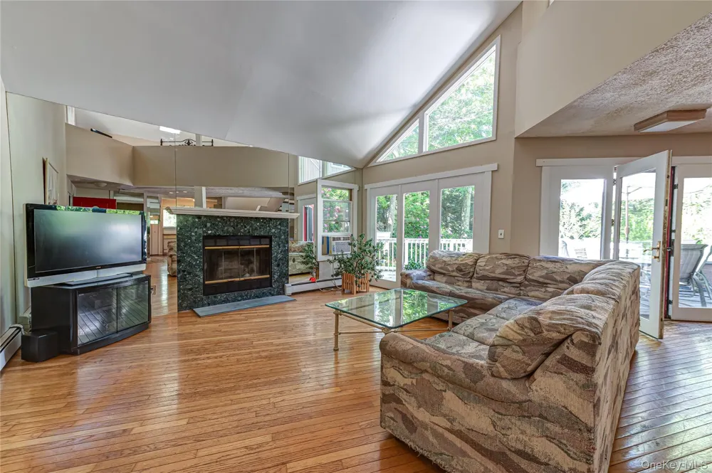 14 Sylvester Road Wading River, NY 11792