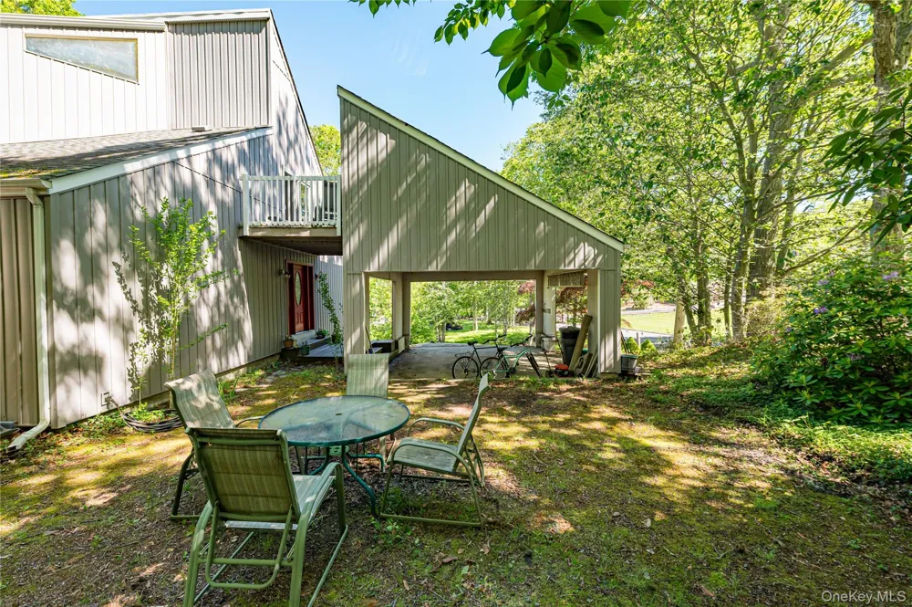 14 Sylvester Road Wading River, NY 11792