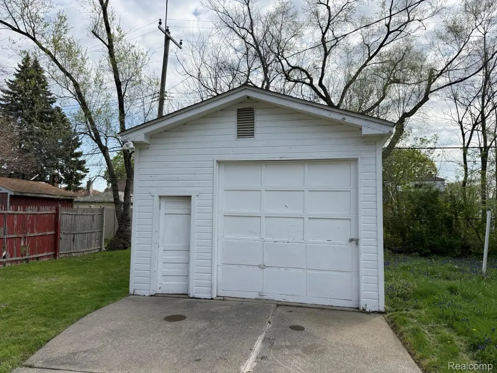 13592 Rosemont Avenue Detroit City, MI 48223