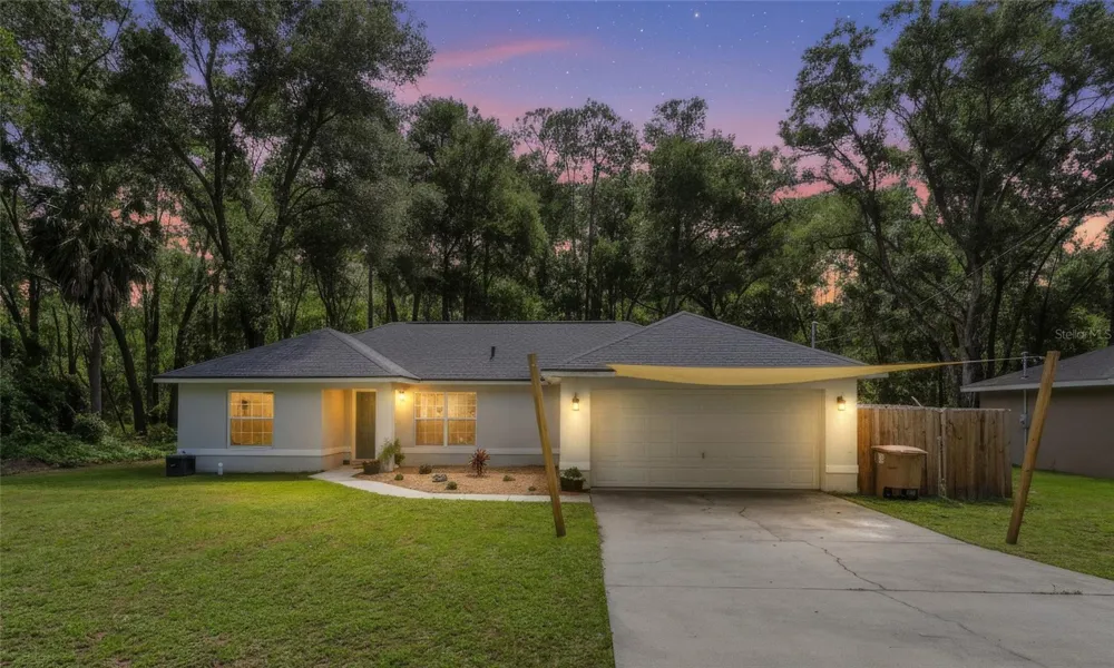 9 SEQUOIA LOOP LANE Ocklawaha, FL 32179