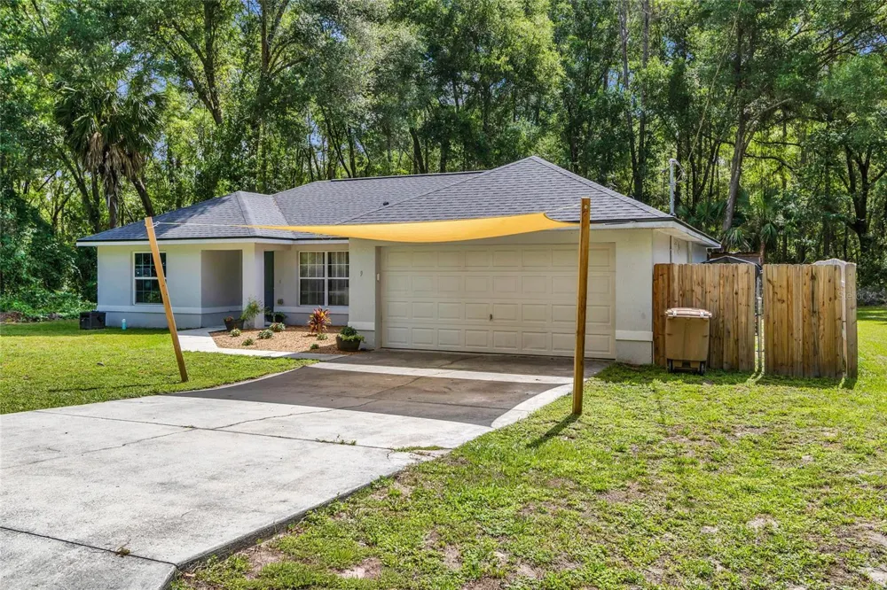 9 SEQUOIA LOOP LANE Ocklawaha, FL 32179